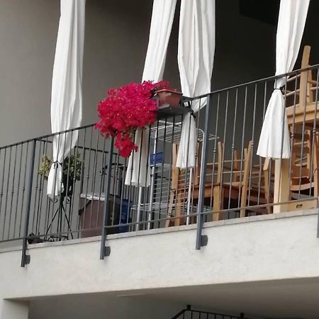 Little Family Apartment Salò Екстериор снимка